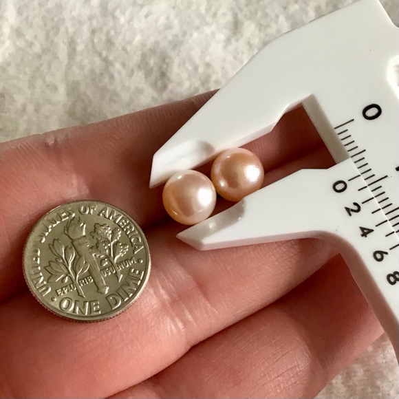 Large Peach Freshwater Pearl Stud Earrings in Stainless Steel - Picture 2 of 5